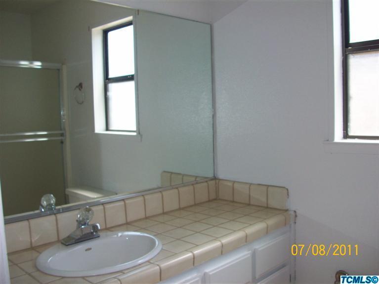1990 Roland Drive Hanford, CA 93230 - Photo 12 of 19 Additional Photo