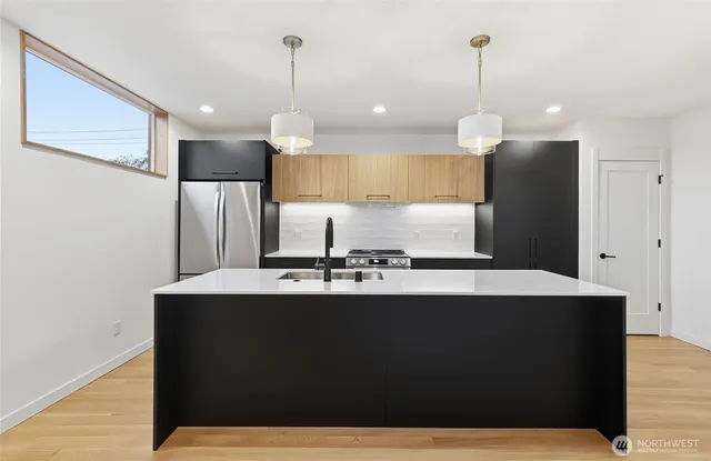 $1,325,000 | 3646A Greenwood Avenue North, Unit A, Seattle, WA 98103