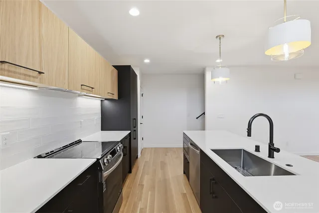 $1,325,000 | 3646A Greenwood Avenue North, Unit A, Seattle, WA 98103