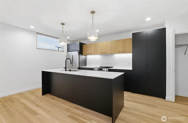 $1,325,000 | 3646A Greenwood Avenue North, Unit A, Seattle, WA 98103