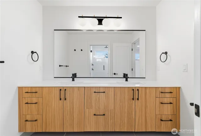 $1,325,000 | 3646A Greenwood Avenue North, Unit A, Seattle, WA 98103