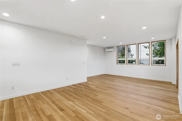 $1,325,000 | 3646A Greenwood Avenue North, Unit A, Seattle, WA 98103