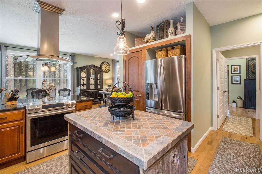 6255 Bergin Road Howell, MI 48843 - Photo 10 of 46