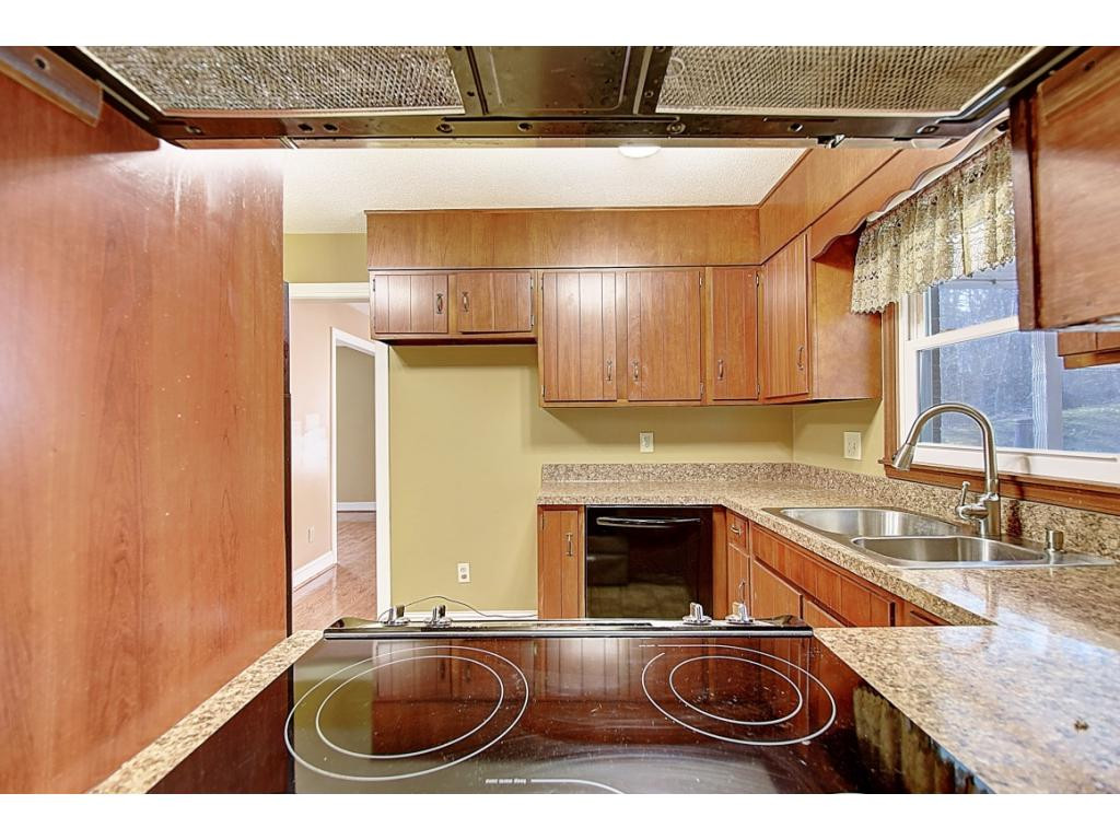 699 Mccloud Road Elizabethton, TN 37643 - Photo 14 of 36 Photo 14