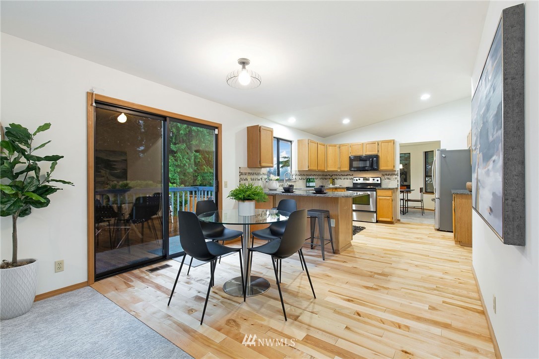 2412 185th Place Southeast Bothell, WA 98012 - Photo 14 of 26