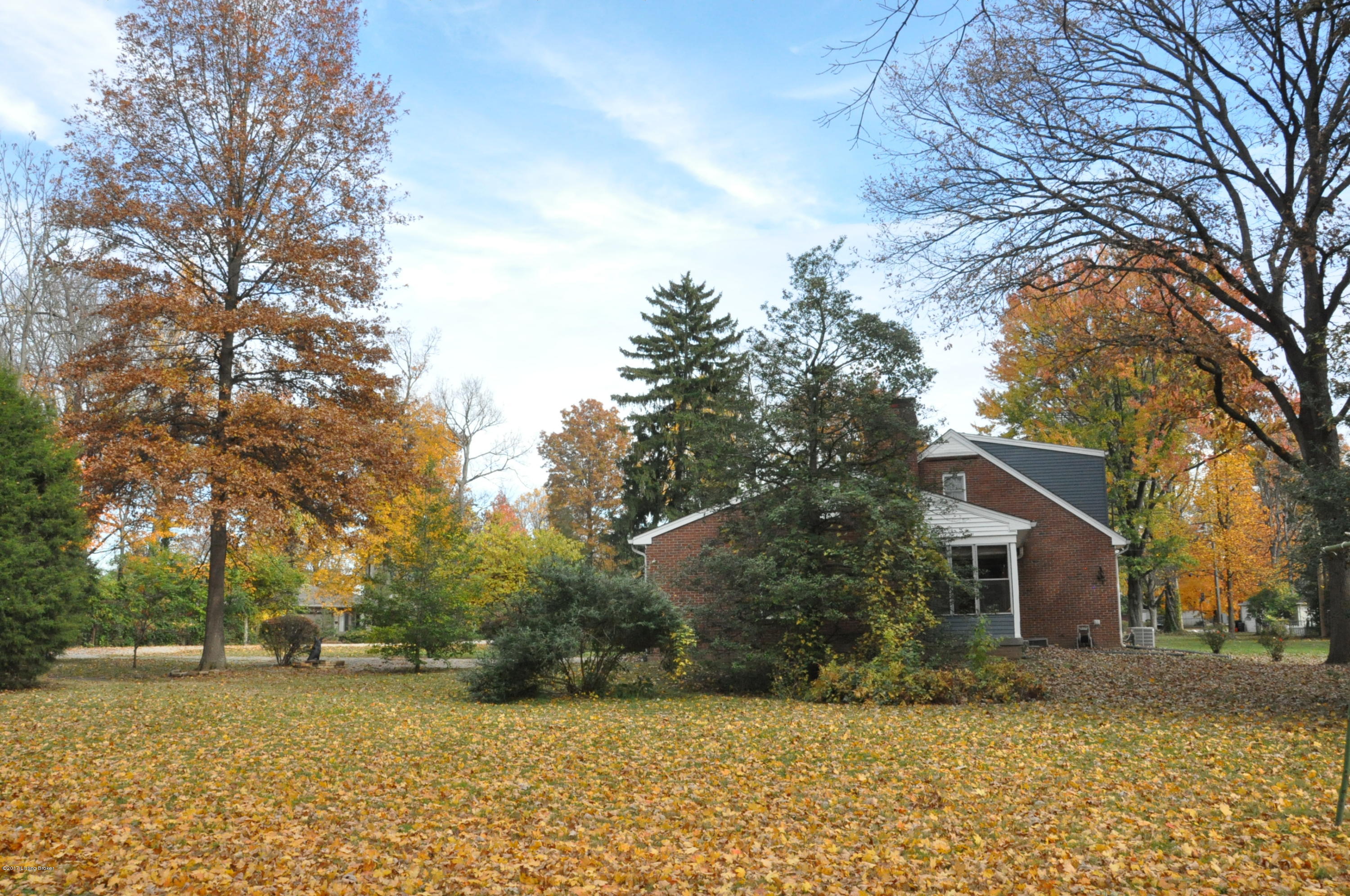 2640 Dundee Road Louisville, KY 40205 - Photo 6 of 46 DSC_0211