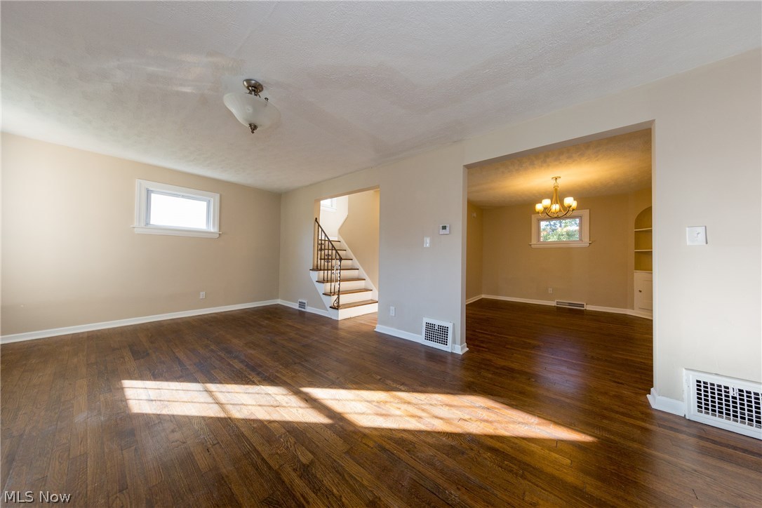 3647 Randolph Road Cleveland Heights, OH 44121 - Photo 4 of 32 Gallery Image 4