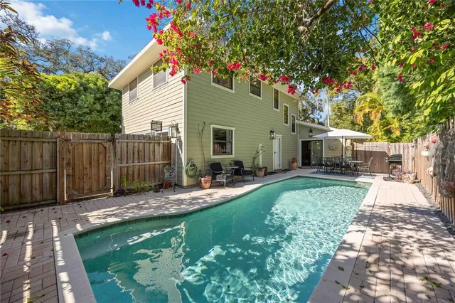 $749,999 | 2711 1st Avenue West, Bradenton, FL 34205