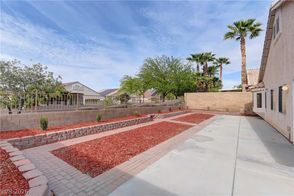 $2,495 | 8893 Rio Grande Falls Avenue, Las Vegas, NV 89178