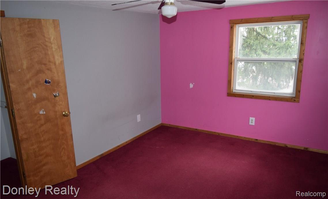 6074 North Lapeer Road North Branch, MI 48461 - Photo 8 of 10 bedroom 3.jpg
