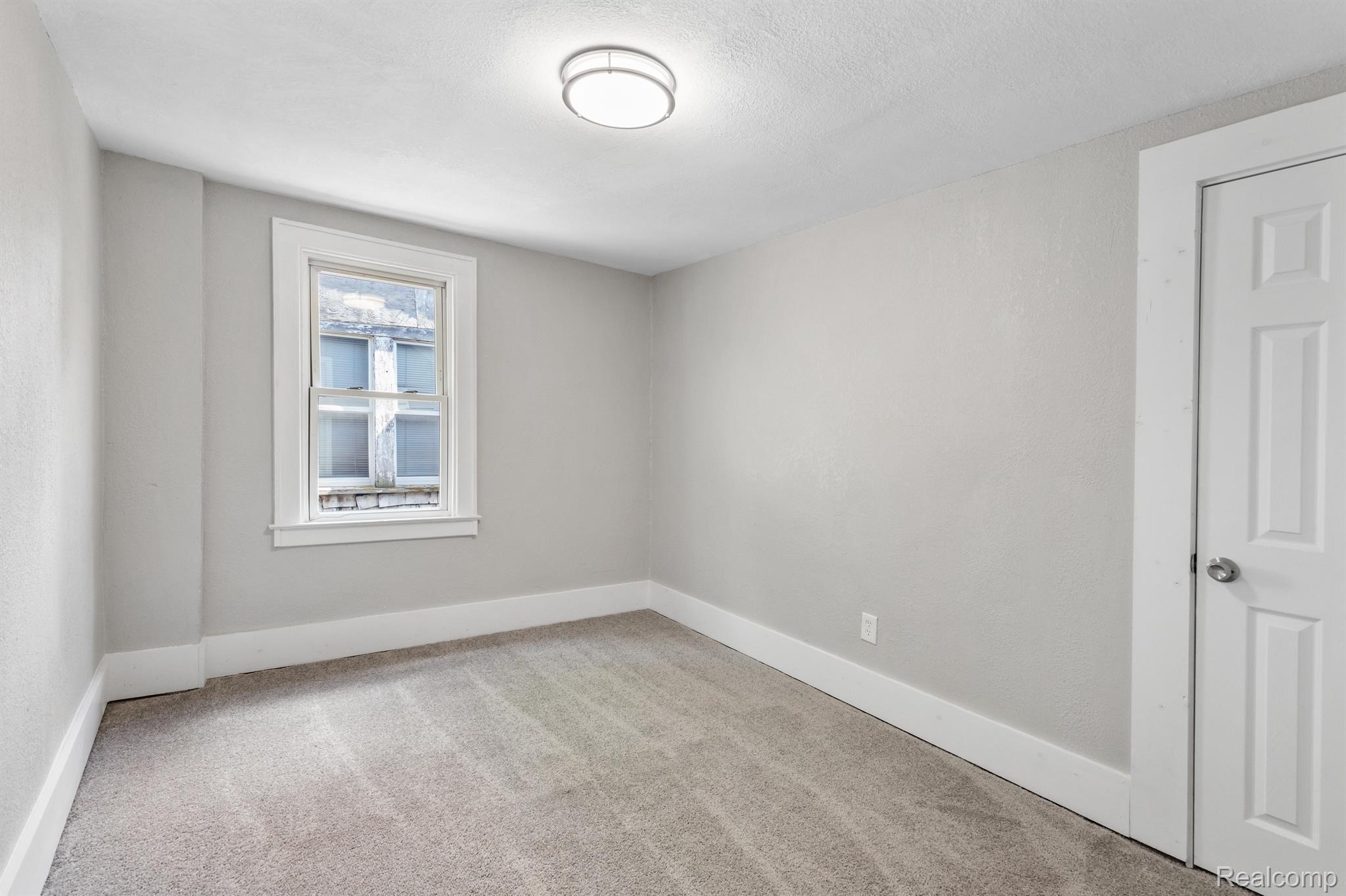 1170 Atkinson Street Detroit, MI 48202 - Photo 34 of 42 Third Floor Bedroom
