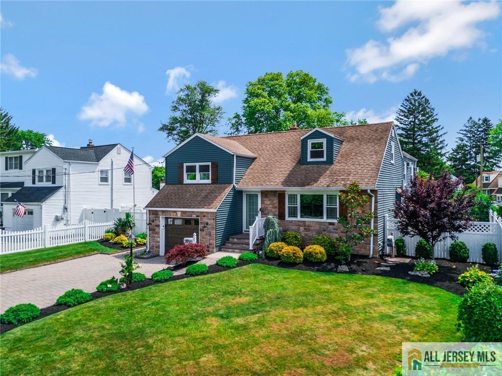 7 Center Place Middlesex, NJ 08846 - Photo 1 of 40