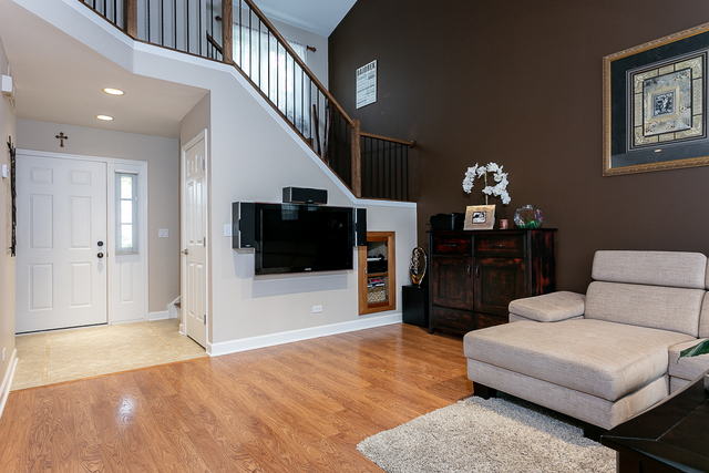 617 Sutton Court, Unit 617 Wheeling, IL 60090 - Photo 6 of 20