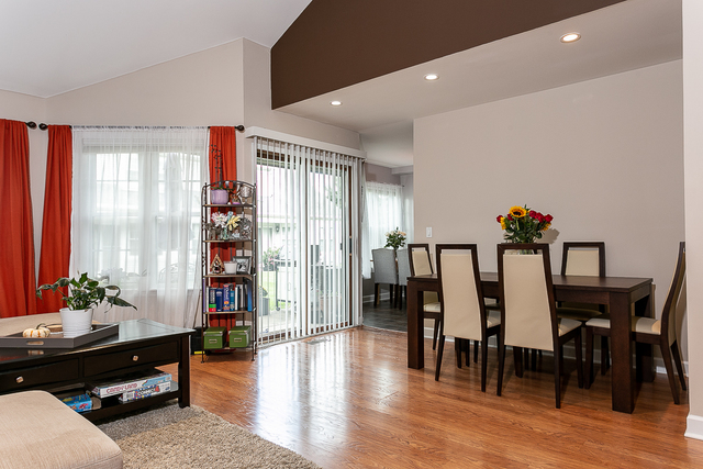 617 Sutton Court, Unit 617 Wheeling, IL 60090 - Photo 8 of 20