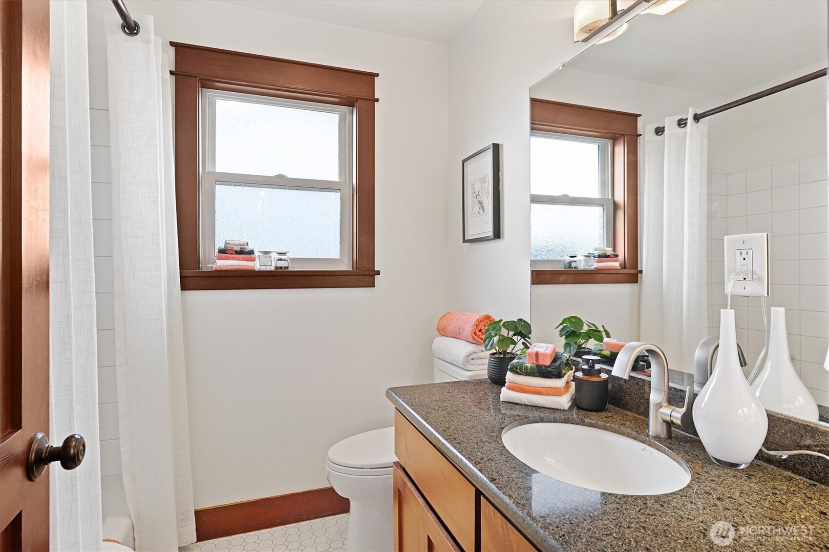 461 North 45th Street, Unit 6 Seattle, WA 98103 - Photo 13 of 16 Gallery Image 13