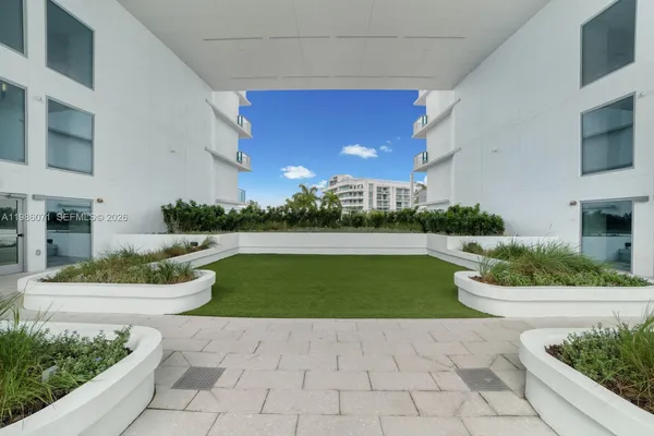 $14,000 | 9221 East Bay Harbor Drive, Unit 610, Bay Harbor Islands, FL 33154