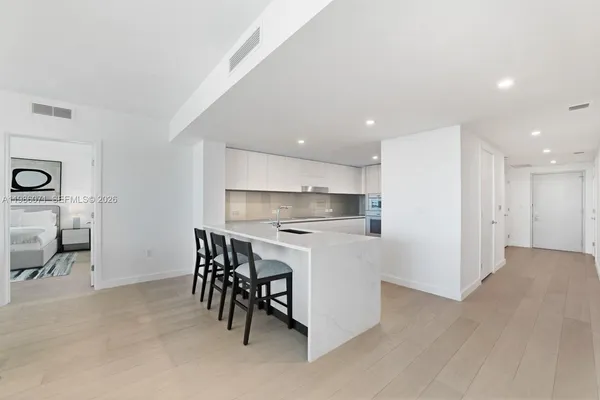 $14,000 | 9221 East Bay Harbor Drive, Unit 610, Bay Harbor Islands, FL 33154