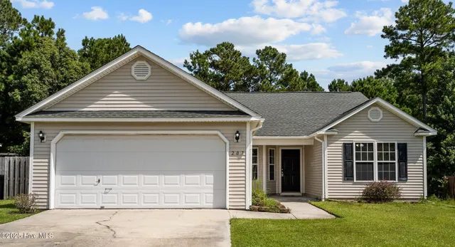 $1,700 | 207 Jasmine Lane, Jacksonville, NC 28546