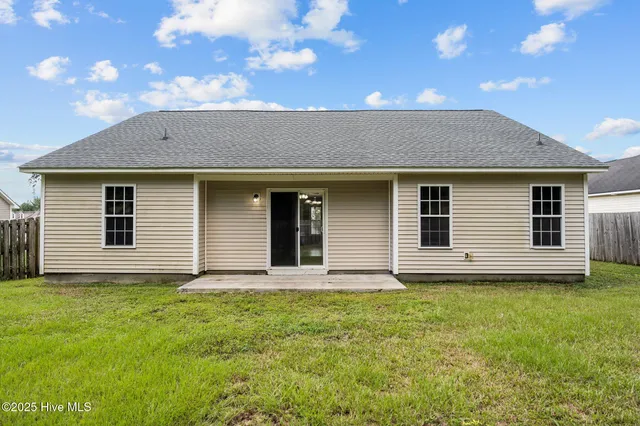 $1,700 | 207 Jasmine Lane, Jacksonville, NC 28546