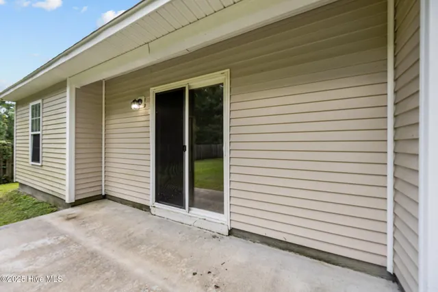 $1,700 | 207 Jasmine Lane, Jacksonville, NC 28546