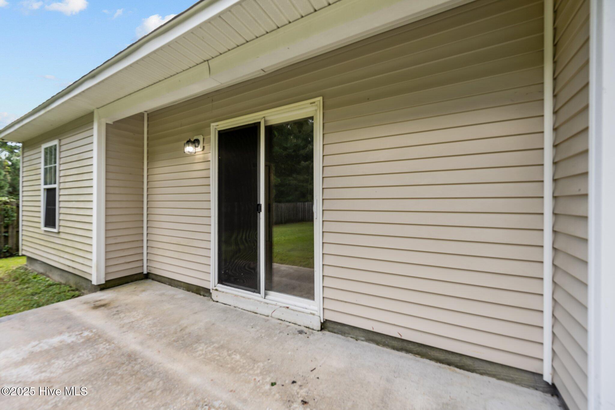 207 Jasmine Lane Jacksonville, NC 28546 - Photo 21 of 26 35-web-or-mls-10