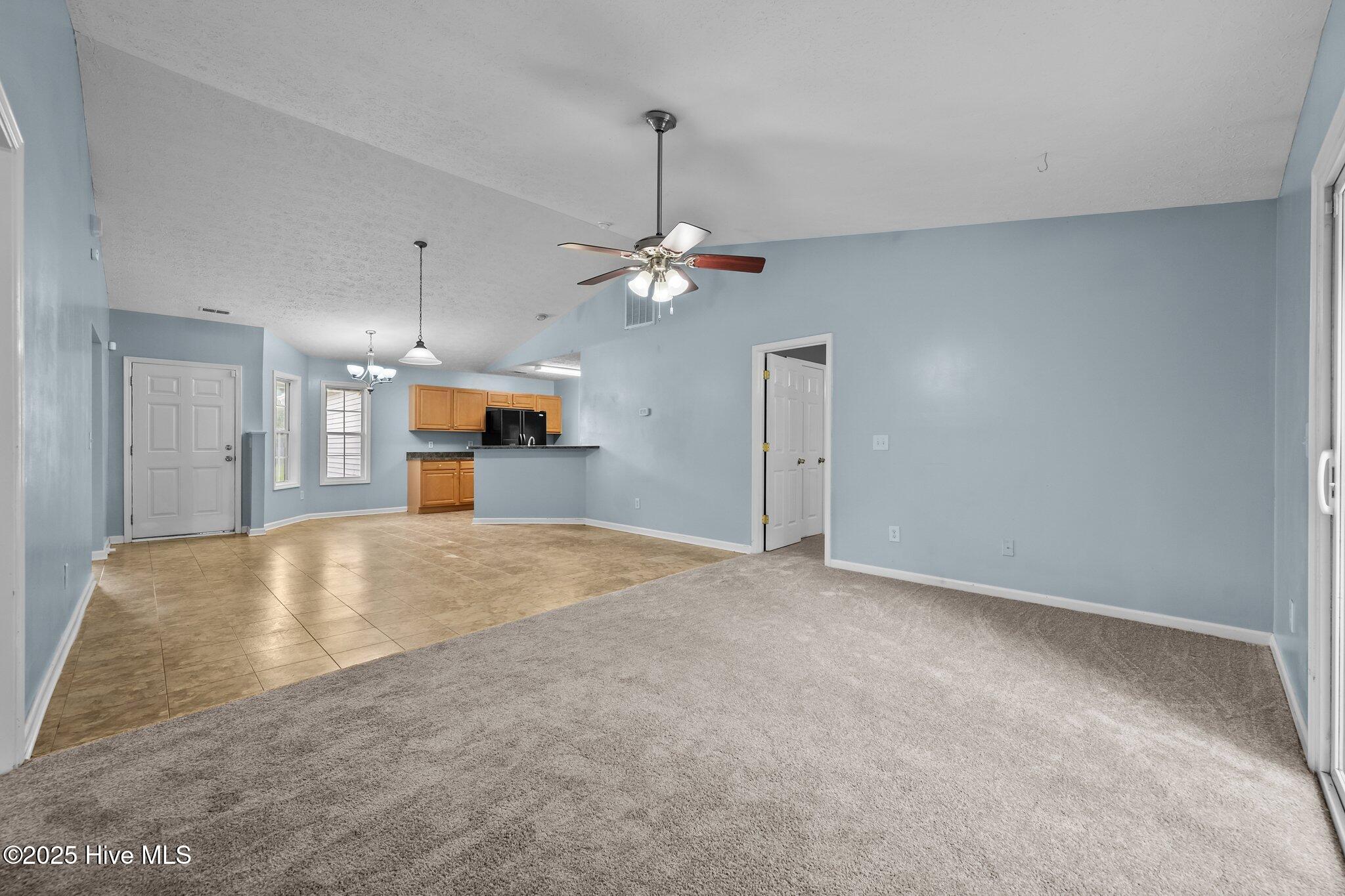 207 Jasmine Lane Jacksonville, NC 28546 - Photo 4 of 26 6-web-or-mls-_Z724767