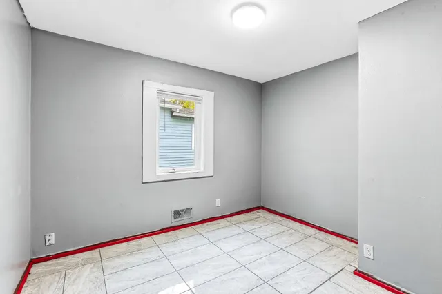 $349,990 | 751 Van Buren Avenue, St. Paul, MN 55104