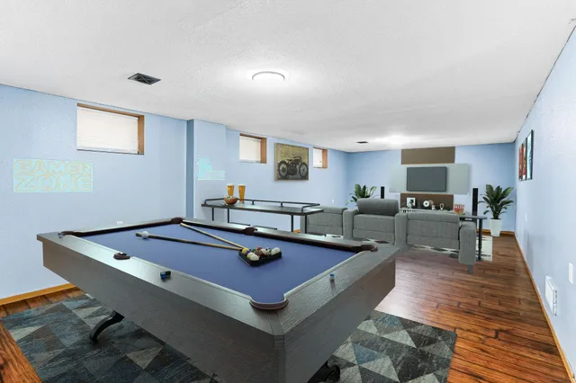 $349,990 | 751 Van Buren Avenue, St. Paul, MN 55104