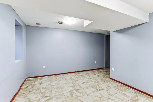 $349,990 | 751 Van Buren Avenue, St. Paul, MN 55104