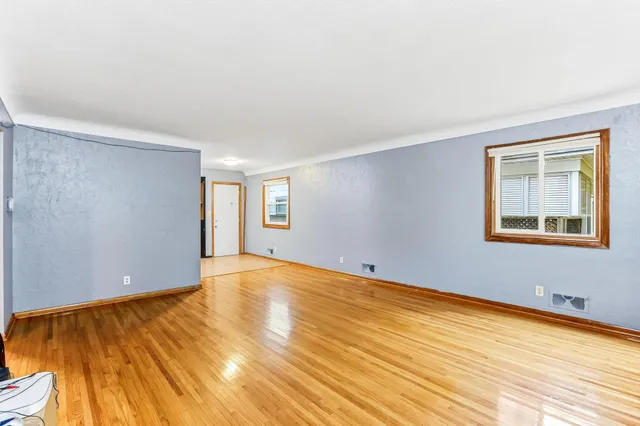 $349,990 | 751 Van Buren Avenue, St. Paul, MN 55104