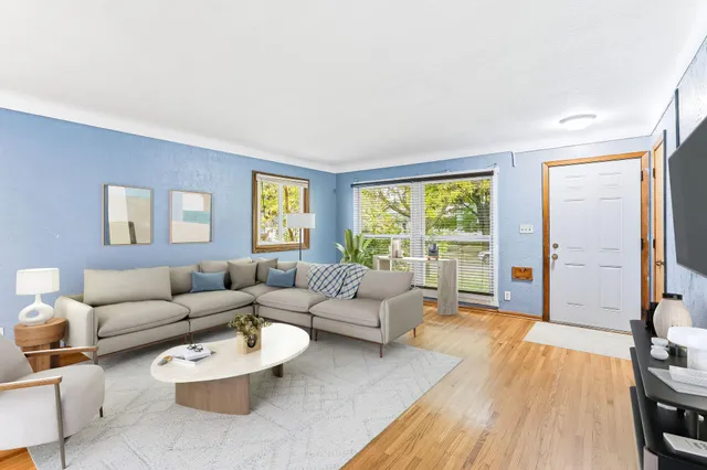 $349,990 | 751 Van Buren Avenue, St. Paul, MN 55104