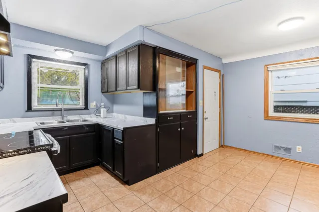 $349,990 | 751 Van Buren Avenue, St. Paul, MN 55104