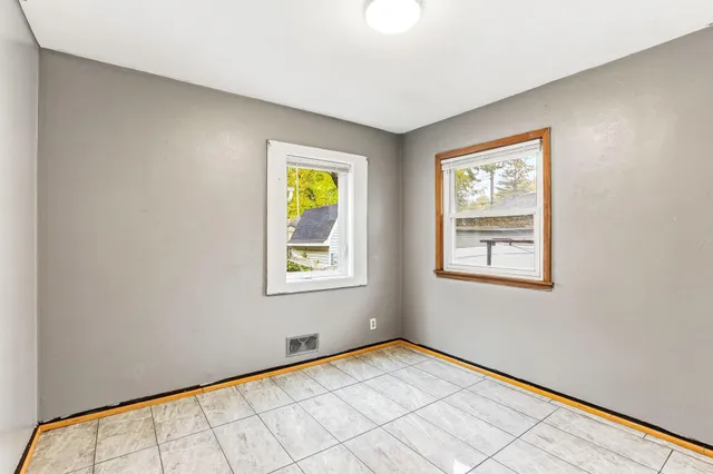 $349,990 | 751 Van Buren Avenue, St. Paul, MN 55104