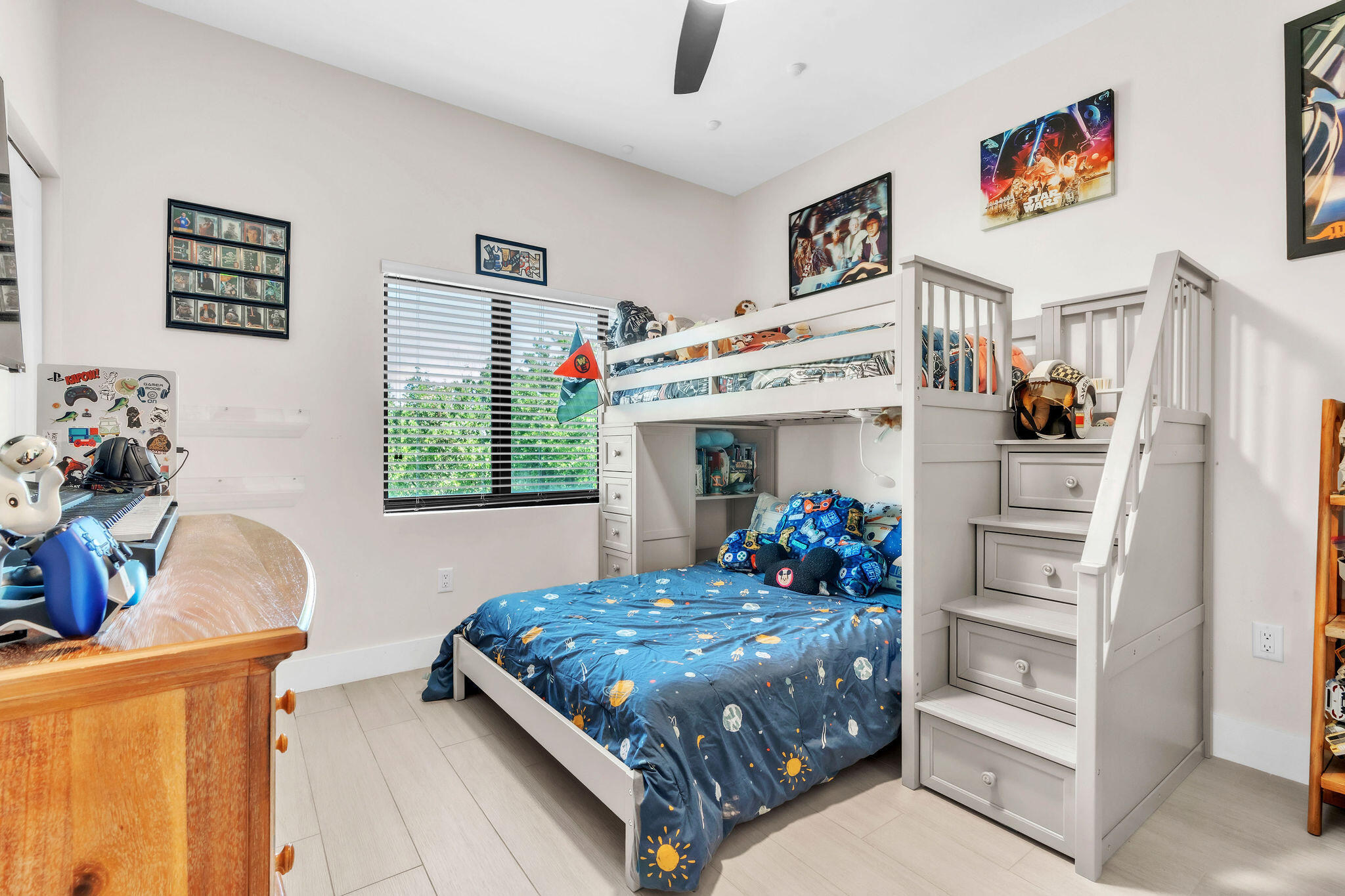 247 Hispanola Road Tavernier, FL 33070 - Photo 18 of 39 a bedroom with a bed and a window