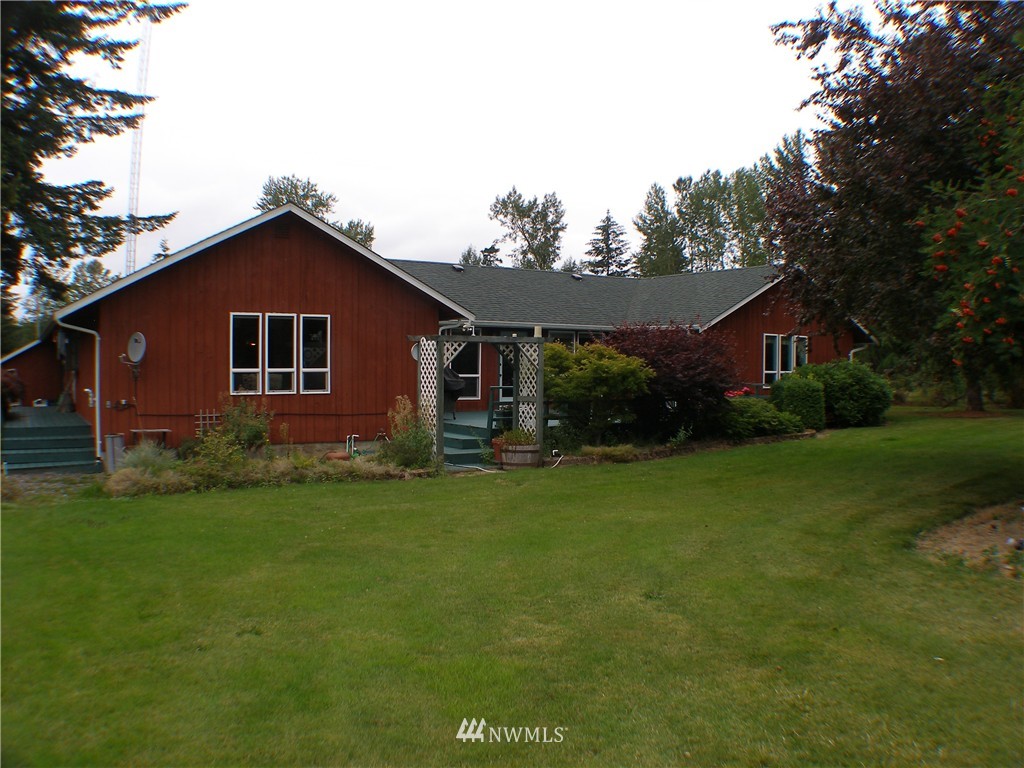 6252 Mission Road Bellingham, WA 98226 - Photo 3 of 20