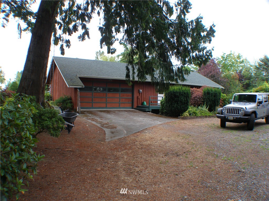6252 Mission Road Bellingham, WA 98226 - Photo 4 of 20