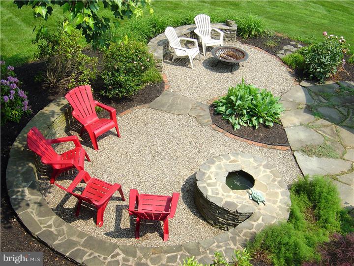 207 Spring Run Lane Downingtown, PA 19335 - Photo 3 of 20 Gallery Image 3