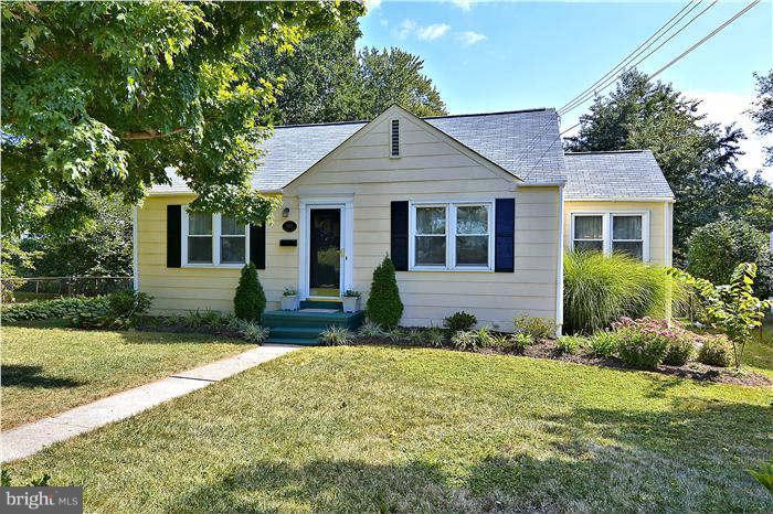 3052 Westfall Place Falls Church, VA 22042 - Photo 1 of 19 Exterior (Front)