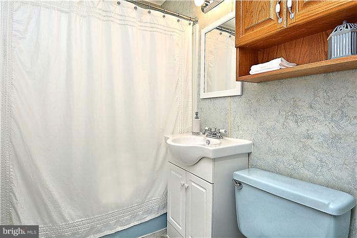 3052 Westfall Place Falls Church, VA 22042 - Photo 14 of 19 Bath