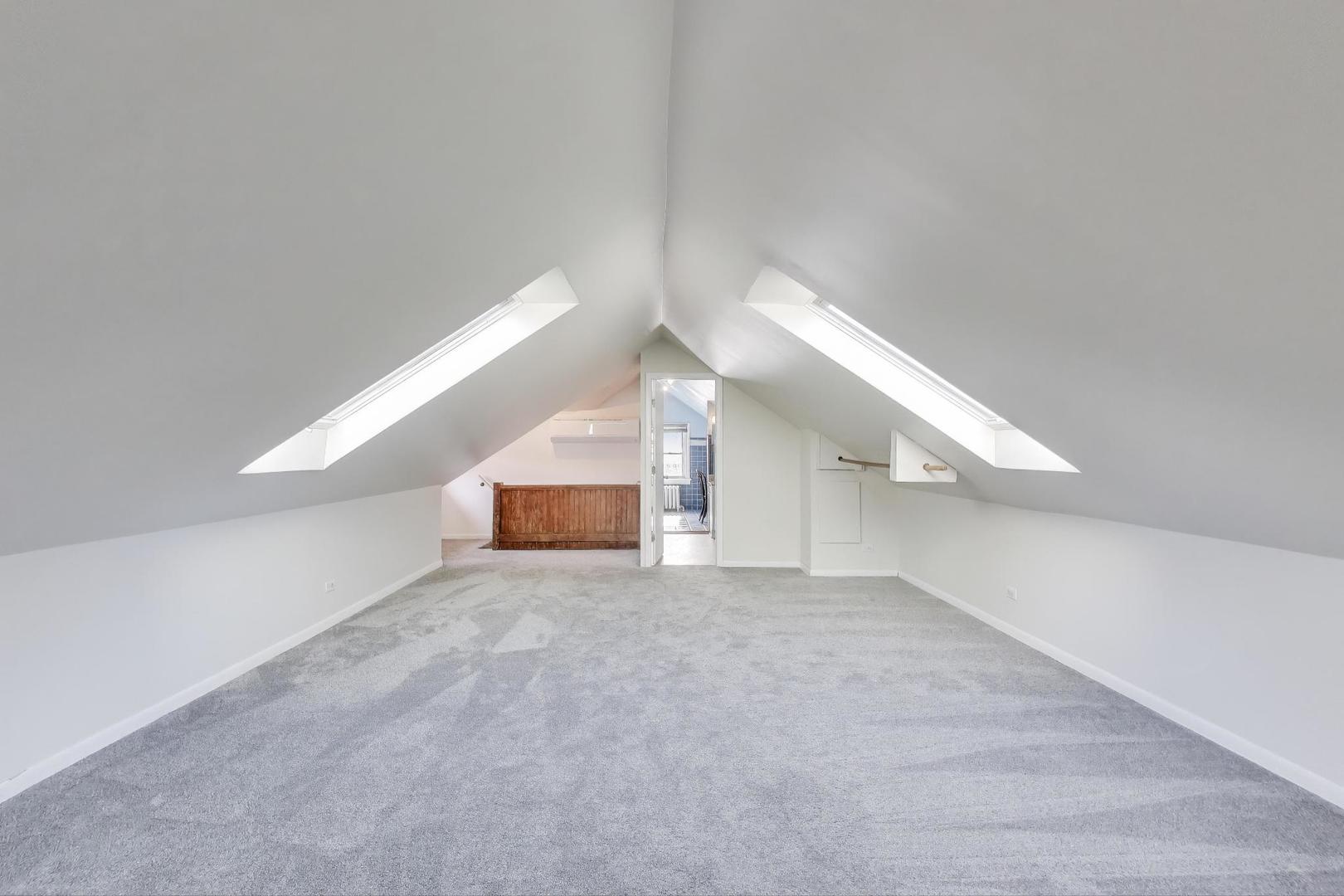 1020 Harvard Terrace Evanston, IL 60202 - Photo 19 of 31 a view of an empty room with a window