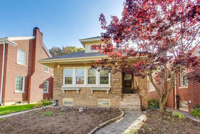 $3,250 | 1020 Harvard Terrace, Evanston, IL 60202