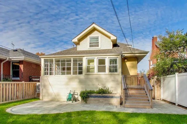 $3,250 | 1020 Harvard Terrace, Evanston, IL 60202