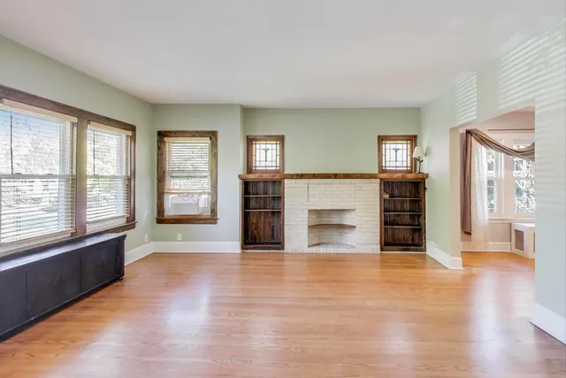 $3,250 | 1020 Harvard Terrace, Evanston, IL 60202