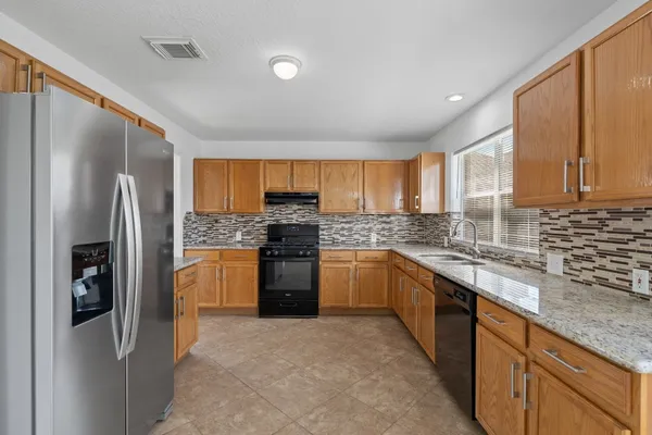 $2,450 | 3139 Silver Cedar Trail, Katy, TX 77449