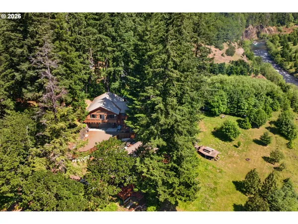 $799,000 | 41 Private Lake Road, White Salmon, WA 98672