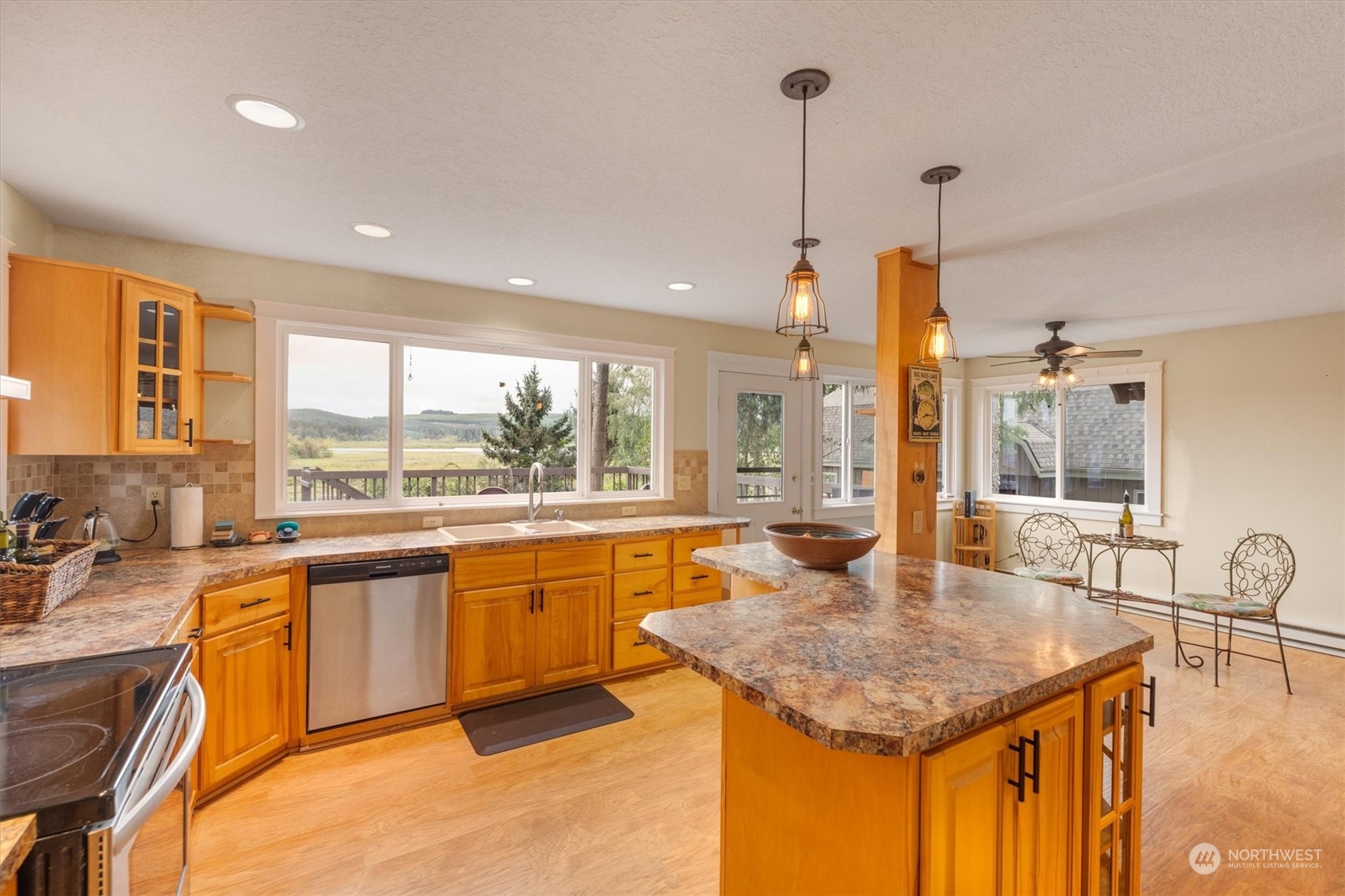 124 Shenandoah Road Silverlake, WA 98645 - Photo 13 of 37 Gallery Image 13
