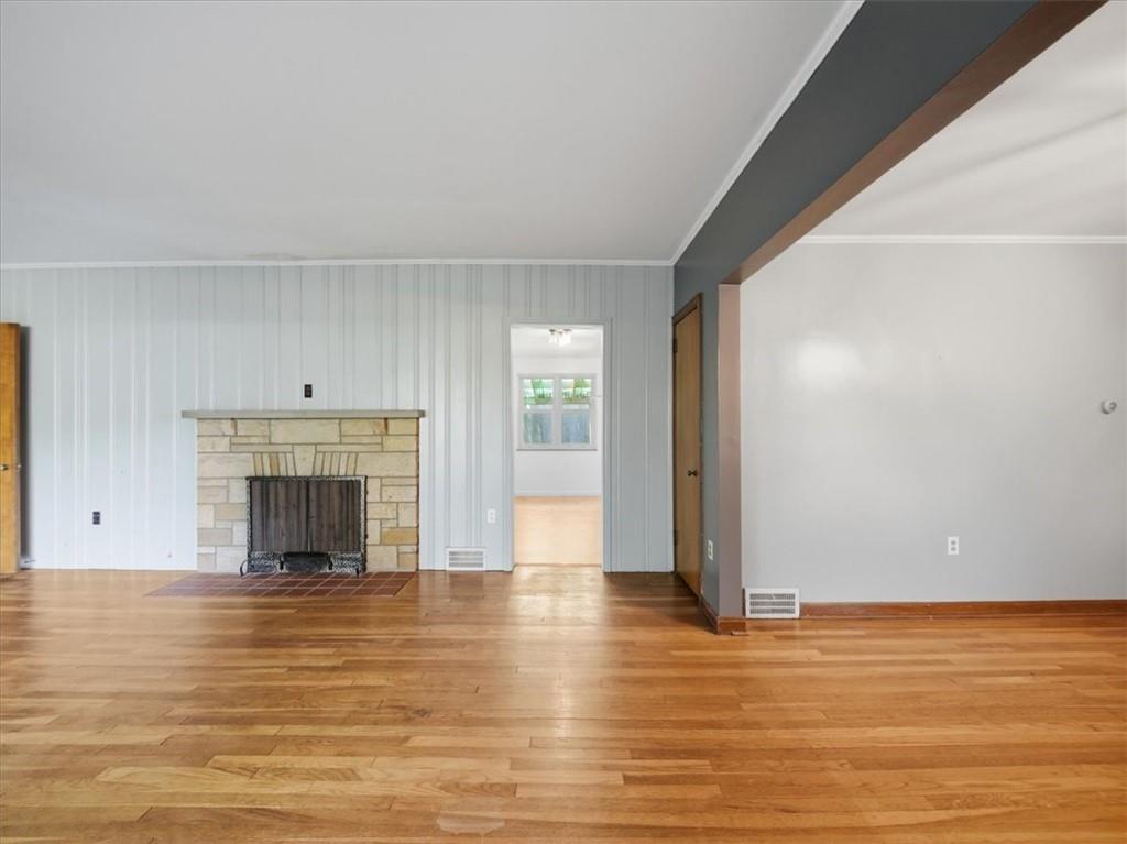 142 Center Grange Road Aliquippa, PA 15001 - Photo 4 of 27