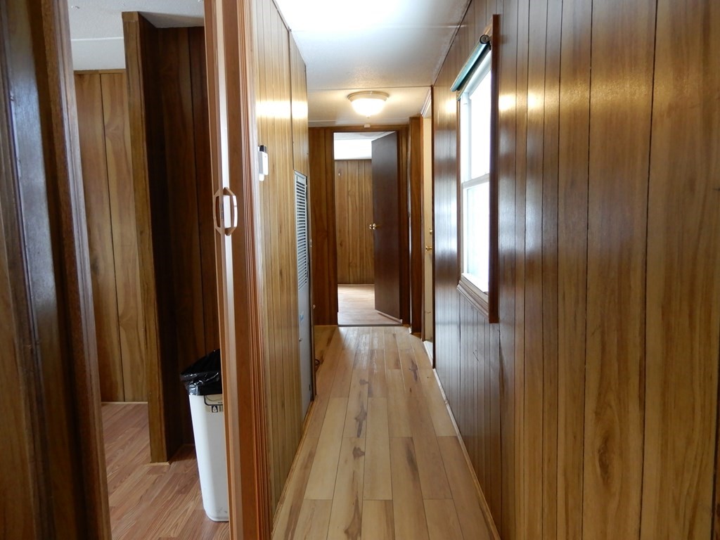 1 Heritage Drive Warren, MA 01585 - Photo 9 of 20 a view of gallery with hallway