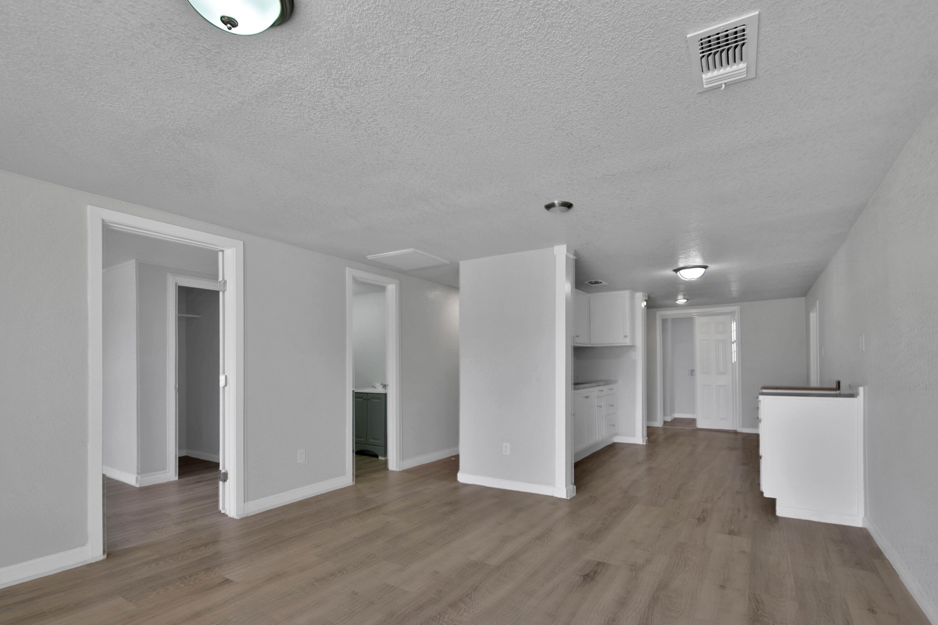 312 North Avenue R Lubbock, TX 79415 - Photo 6 of 26 IMG_9822