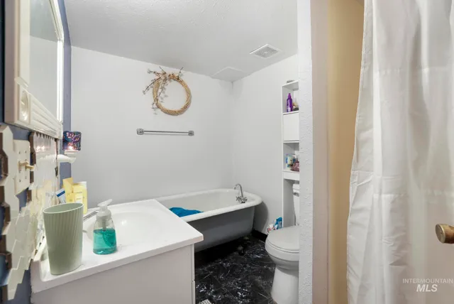 $365,000 | 242 8th Avenue East, Twin Falls, ID 83301